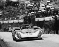 28 Alfa Romeo 33.3  A.De Adamich - P.Courage (80)